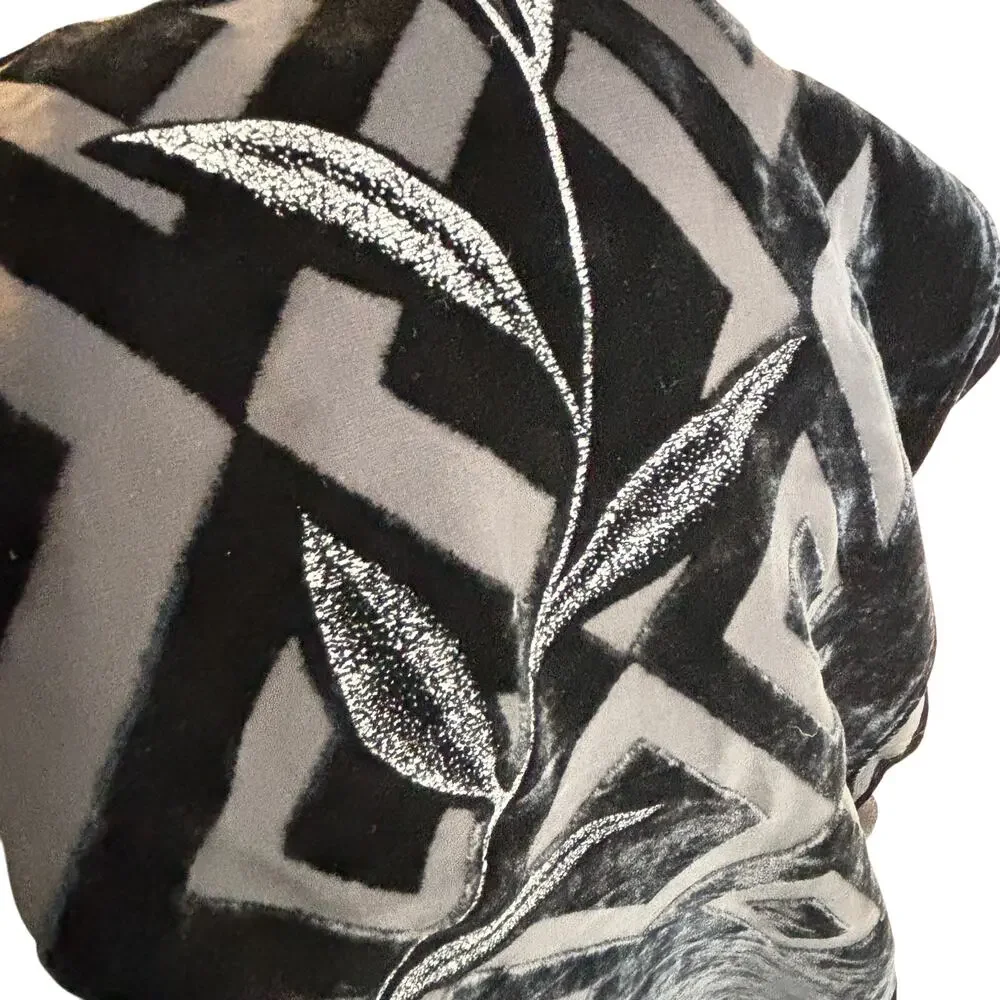 Roberta di Camerino Velvet & silk burnout wrap shawl black silver organic floral
